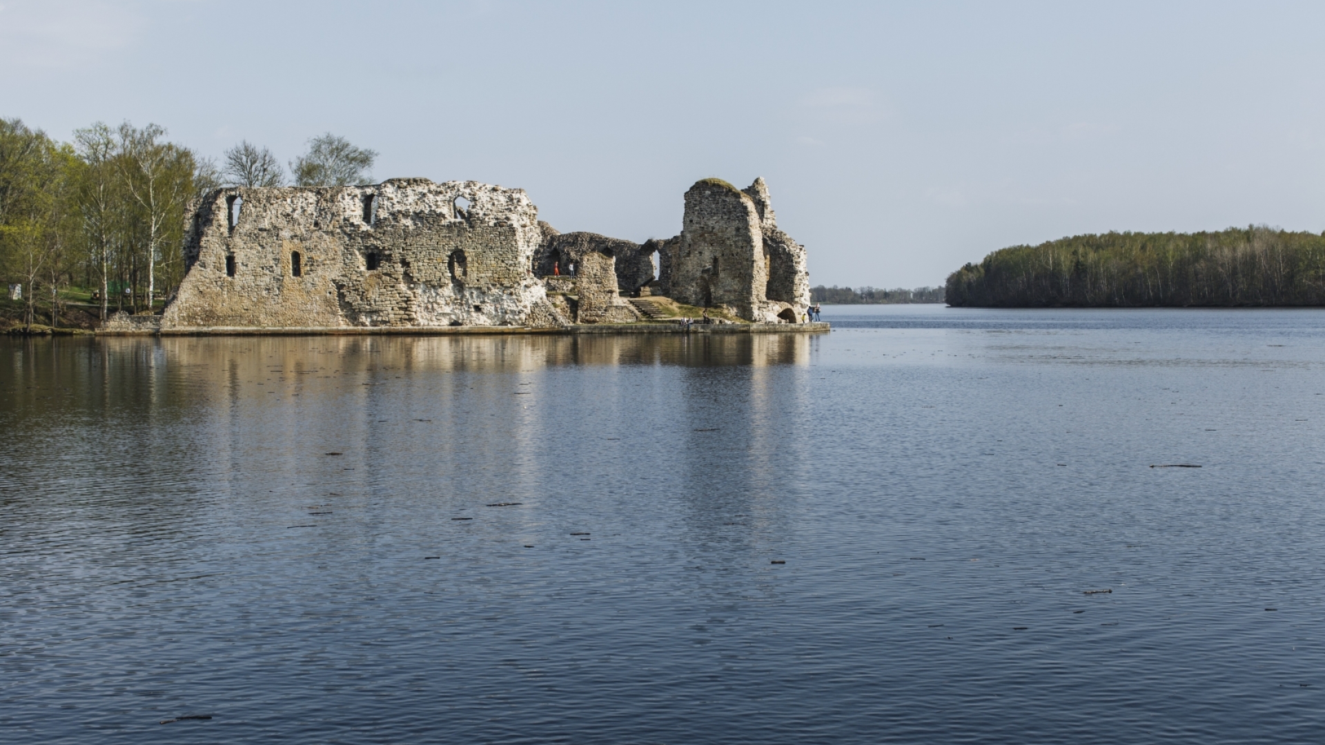 Skats uz Kokneses pilsdrupām Daugavā